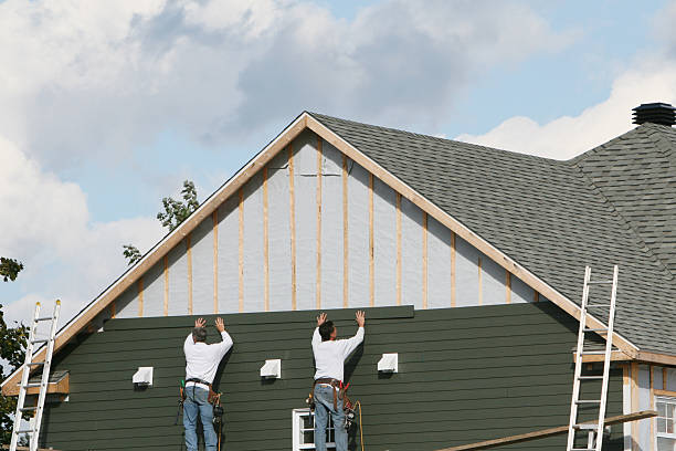 Professional Siding Replacement technician working in Doylesburg, PA
